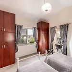 Golden Coral Villa Peyia