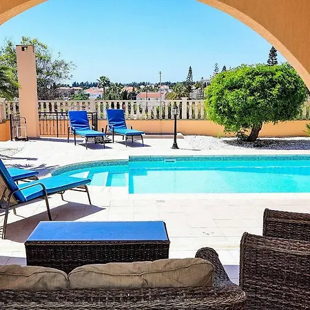 Golden Coral Villa