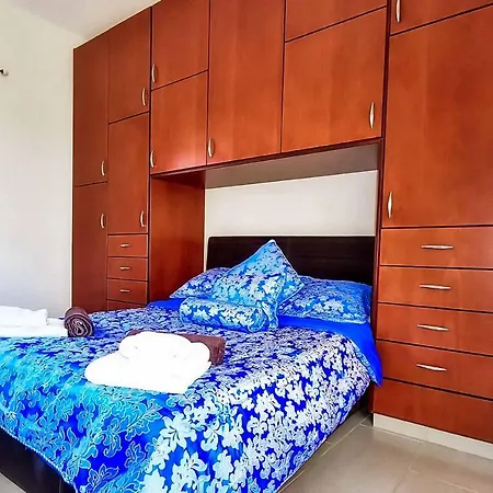 Villa Golden Coral Peyia