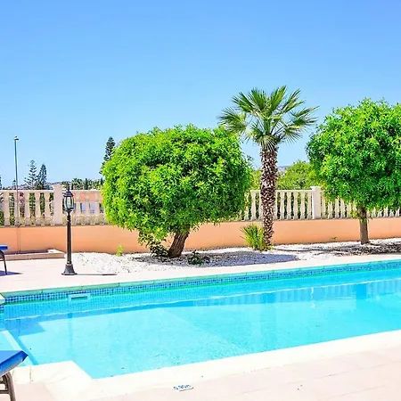 ヴィラ Golden Coral