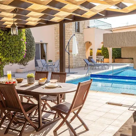 Villa Golden Coral Peyia