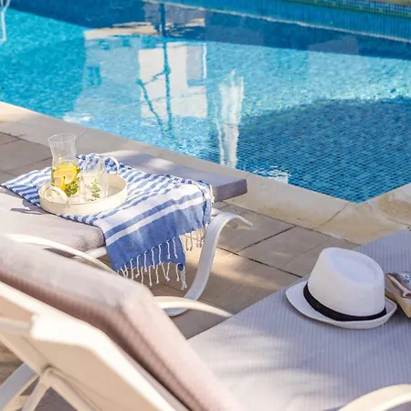 Villa Golden Coral *