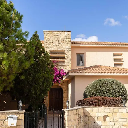 Villa Golden Coral Peyia