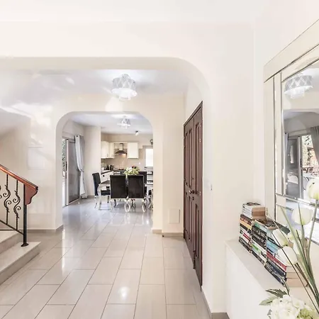 Villa Golden Coral Peyia