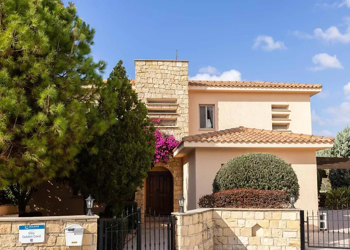 Villa Golden Coral Peyia